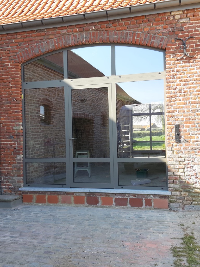 Châssis bois, PVC et aluminium posé par MD Menuiserie à Peruwelz